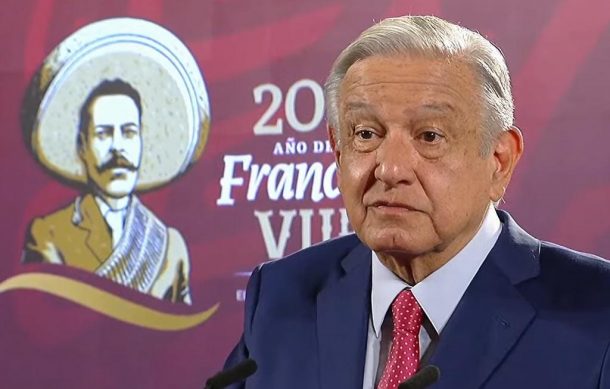 Buscan incluir becas para estudiantes en Presupuesto 2024: AMLO