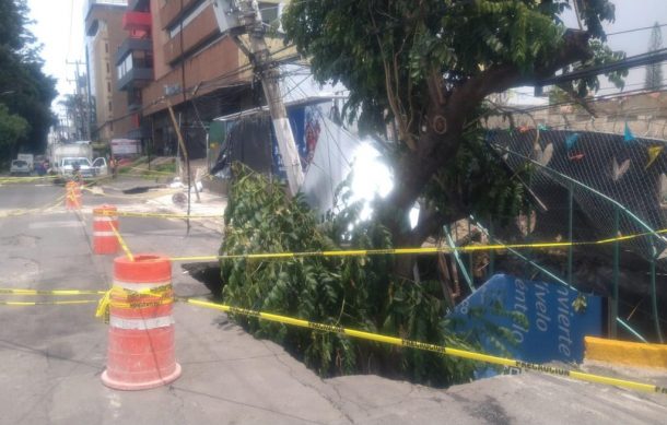 Se formó de nuevo un socavón en la lateral de Mariano Otero