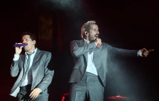 Mau y Ricky llenan de energía a las Fiestas de Octubre