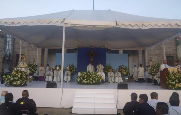 Ofician misa de patrocinio para la Virgen de Zapopan