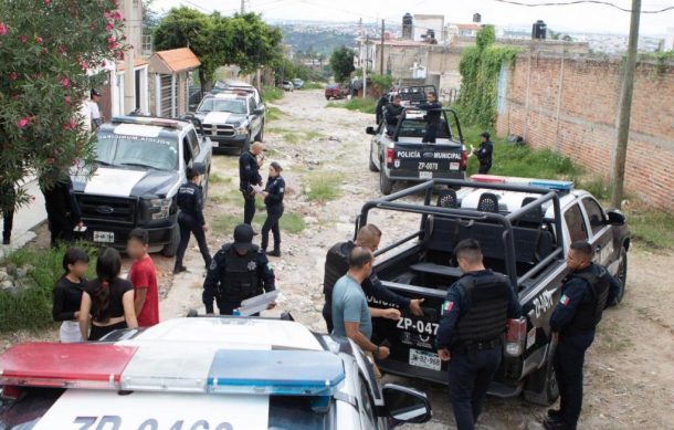 Asesinan a un hombre en Zapopan; una bala perdida hirió a una mujer