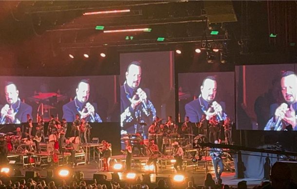 Pepe Aguilar se presentó la noche de este viernes en el Auditorio Telmex