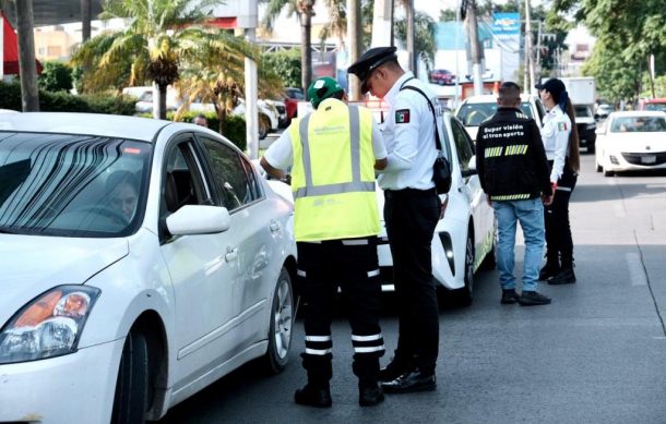 Sancionan a más de 300 automovilistas que no verificaron