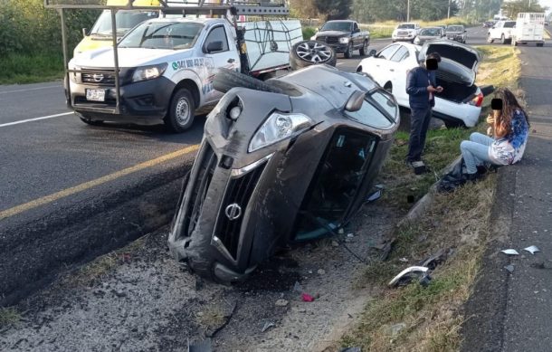 Carambola en carretera a Morelia deja dos heridas