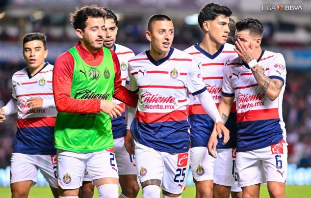 Chivas se rencuentra con el triunfo al vencer de visitante al Querétaro