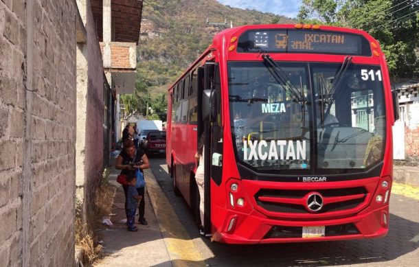 Vecinos de poblados de Zapopan deben caminar hasta 10 km ante deficiente transporte