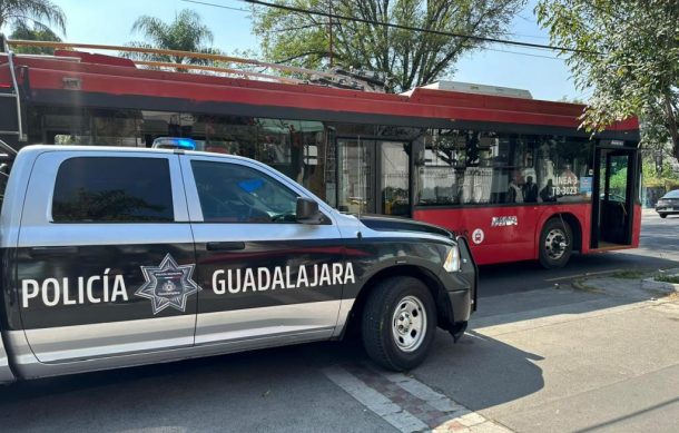 Detienen a hombre tras asaltar a un camión del transporte público