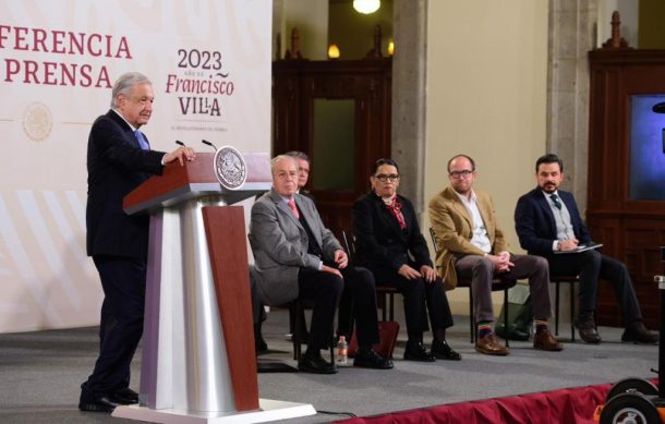 AMLO propone un debate sobre reducción de jornada laboral