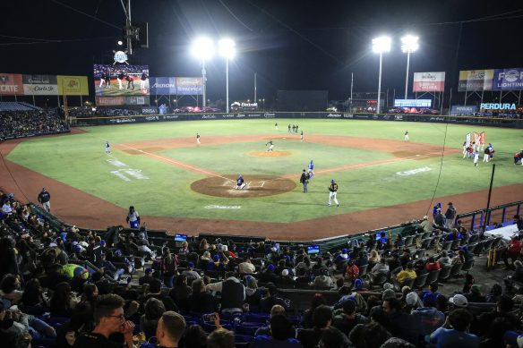 Charros derrota a Yaquis y confirma su pase a la postemporada