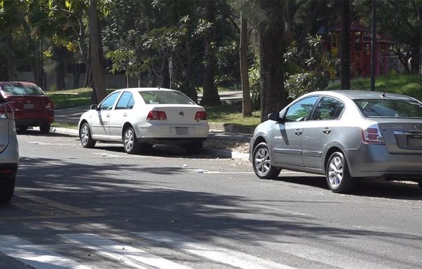 Justifican regulación de estacionamiento en Providencia