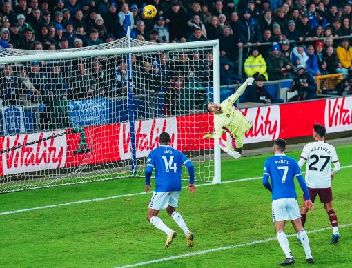 El Manchester City empieza a acortar distancias en la Liga Premier