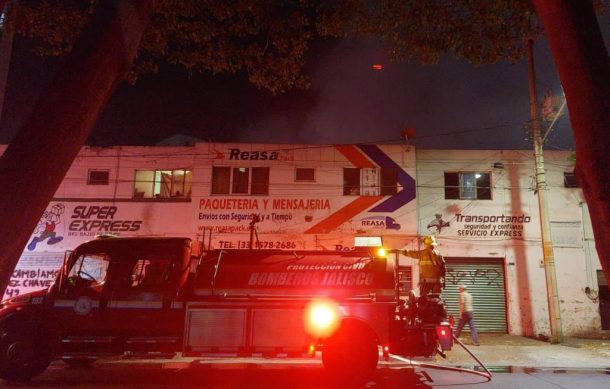 Se reportan incendio en bodega de la colonia La Aurora