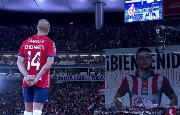 En histórica y emotiva noche, presenta Chivas al “Chicharito” Hernández