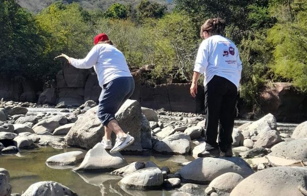 Rescatan siete bolsas con restos humanos en barranca del Río Santiago