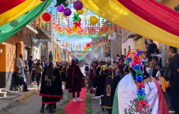 Participan miles en recorrido de los Reyes Magos por Cajititlán