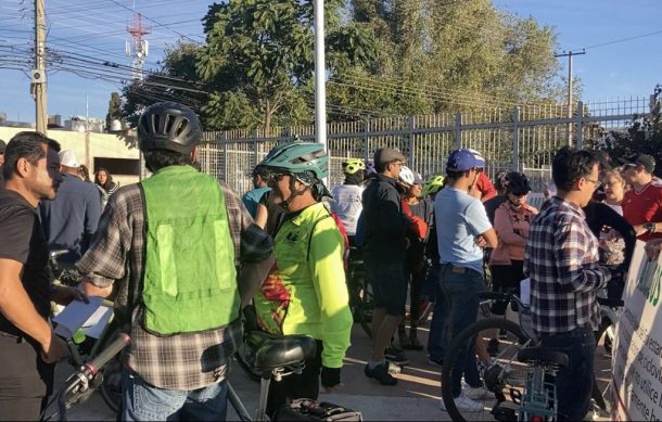 Ciclistas realizan rodada en favor de ciclovía de Paseos del Sol, opositores los confrontan