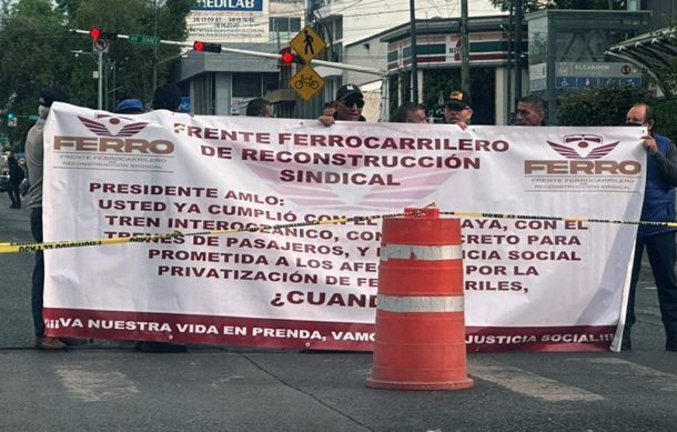 Protestan ferrocarrileros por incumplimiento del Gobierno Federal