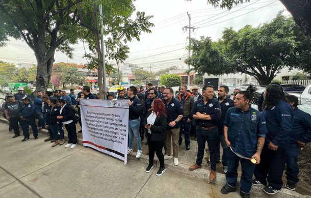 Acuerdan mesa de diálogo tras protesta de trabajadores del CEA