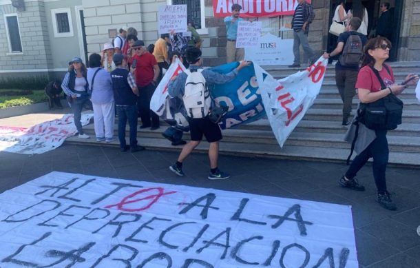 Protestan contra reforma a pensiones de la UdeG; sería aprobada hoy