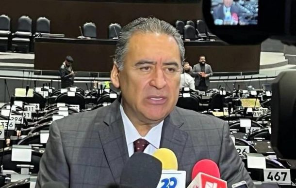Combatir la corrupción al interior de su gobierno, esa debería ser la prioridad del presidente: Humberto Aguilar
