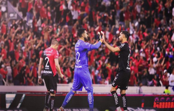 Atlas golea al Santos 3-0 en el Estadio Jalisco