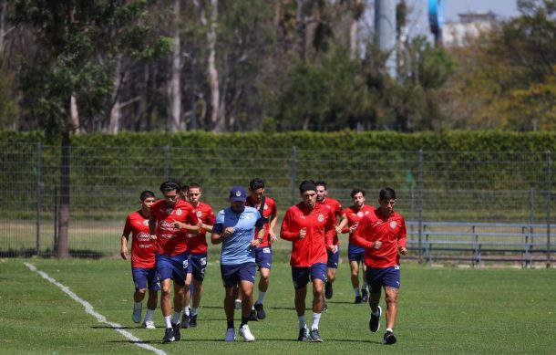 “Chicharito” Hernández convocado con Chivas para juego ante Pumas