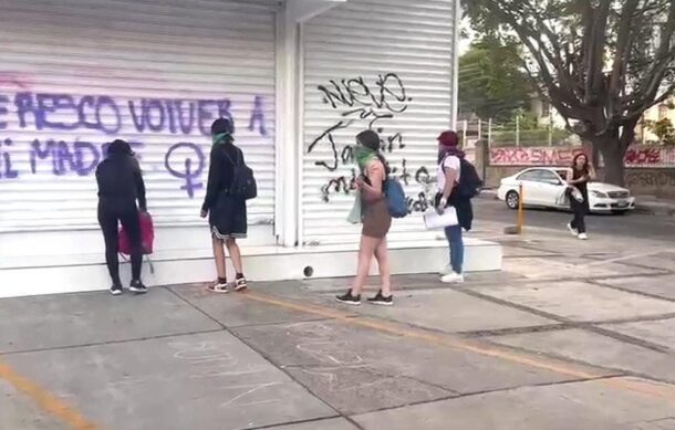 GDL busca a dueños de negocios vandalizados por marchas 8M