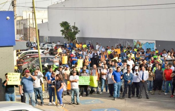 Trabajadores del SIAPA amagan con paro de labores