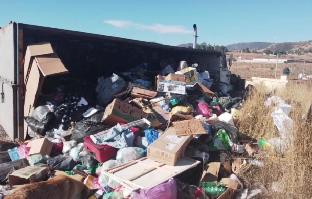 Choques colapsan dos carreteras de Jalisco