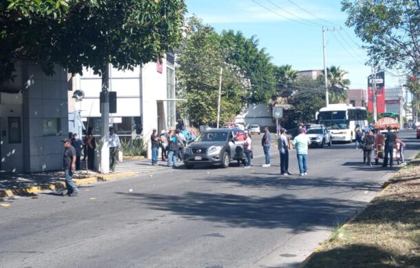 Vecinos de Mezquitán retiran bloqueos de Lázaro Cárdenas