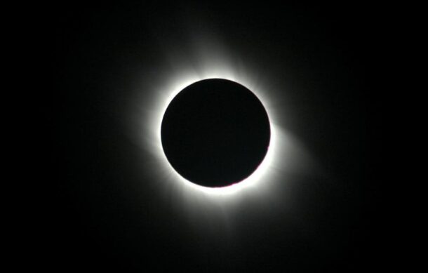 Conahcyt advierte no mirar el eclipse directamente