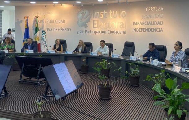 Fluye en Jalisco la entrega de paquetes electorales