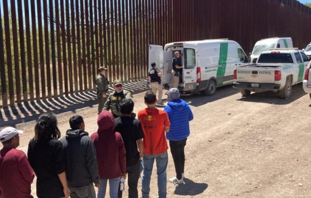 “Coyotes” utilizan a migrantes para llevar fentanilo a EU