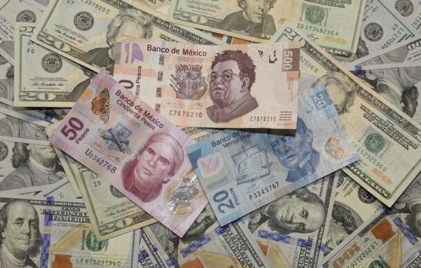 Peso inicia octubre con ligera pérdida frente al dólar