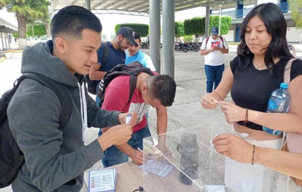 Casi 25 mil estudiantes de UdeG participan en simulacro electoral