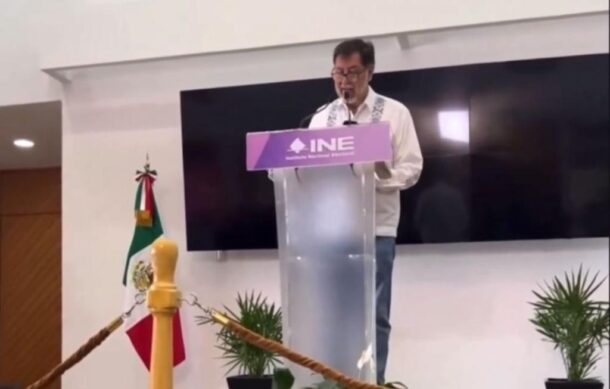 Fernández Noroña renuncia a luchar por un cargo