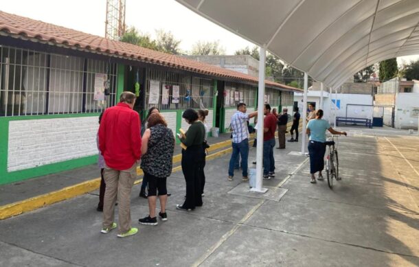 Vecinos de Agua Blanca madrugan para acudir a votar