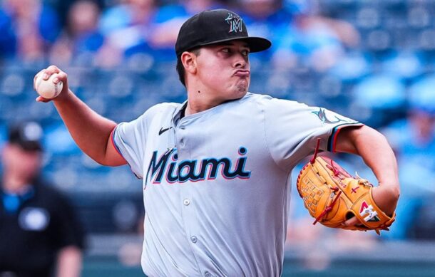 El pitcher mexicano Bellozo debuta en Grandes Ligas con los Marlins