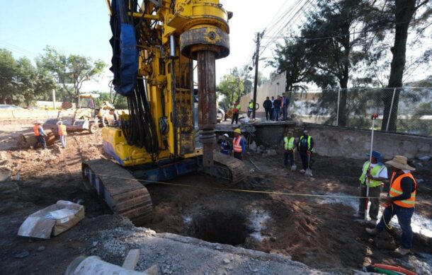 Reparan segundo socavón en Av. López Mateos