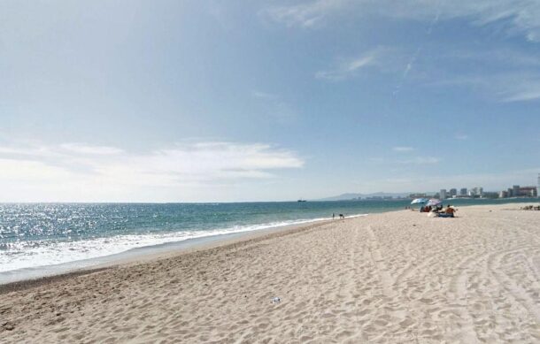 Reprueba calidad del agua de la playa Oasis en Puerto Vallarta