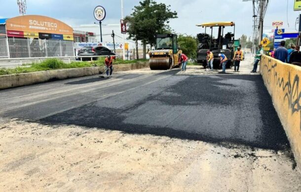 Reabren Camino Real a Colima tras reparar socavón