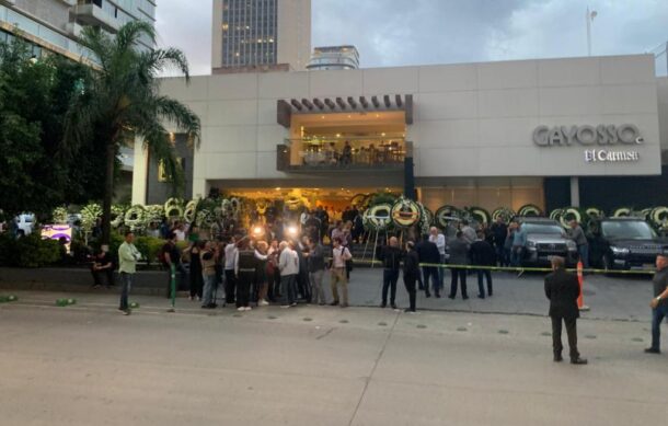 Realizan los funerales de Enrique Alfaro Anguiano