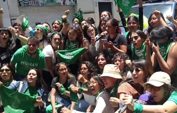 Congreso de Puebla despenaliza el aborto en medio de protestas