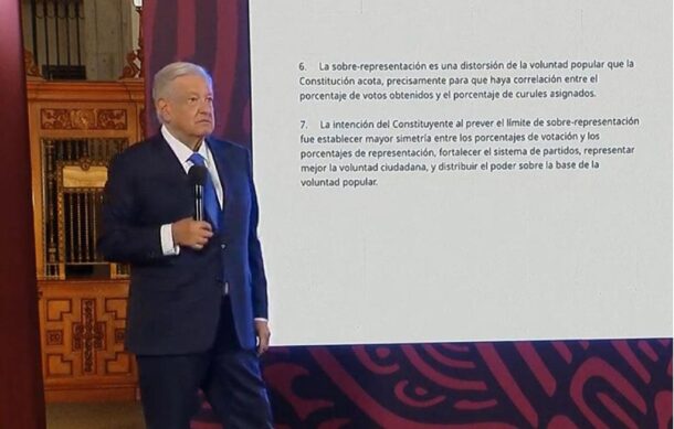 AMLO arremete contra manifestantes en el INE