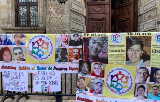 Realizan marcha familiares y colectivos de desaparecidos