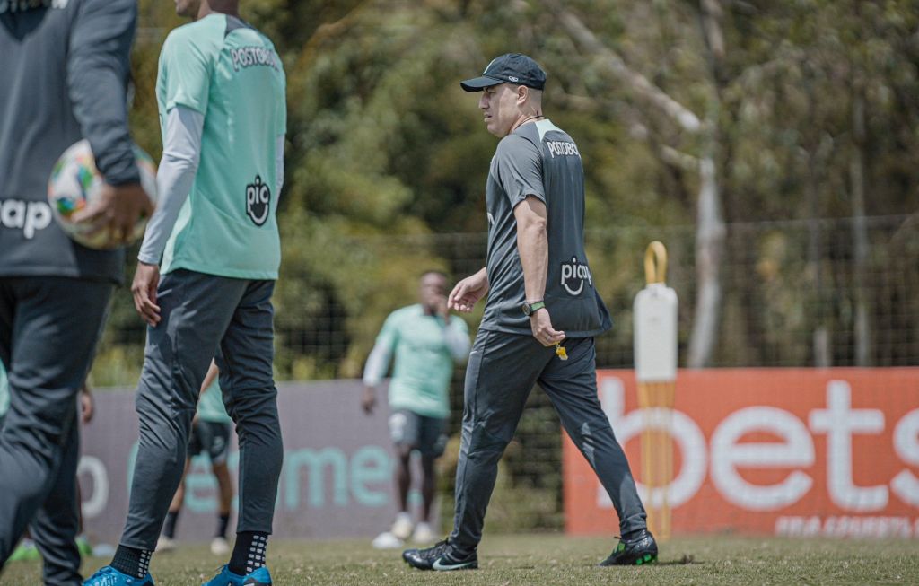 Toma Efraín Juárez La Riendas Del Atlético Nacional De Colombia ...