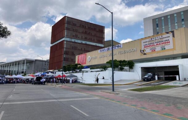 Toman trabajadores del PJF toman la lateral del Periférico