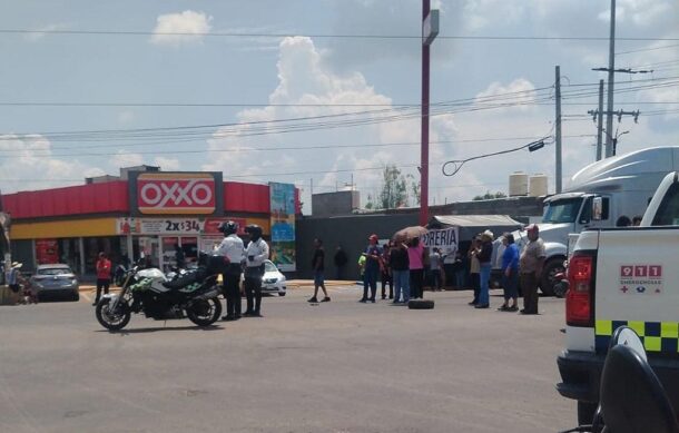 Vecinos de El Salto protestan por falta de agua