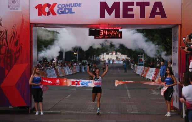 Con 10 mil corredores se celebran los 10K de Bomberos