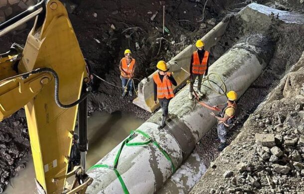 Instalan colector en parte colapsada de Av. López Mateos